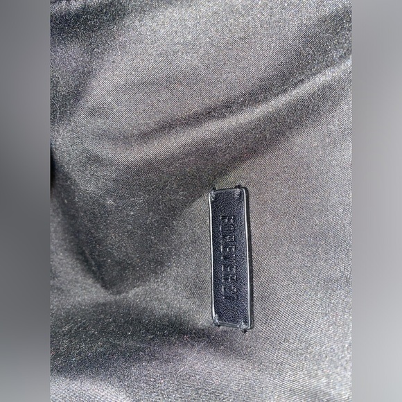 Forever 21 - Picture 7 of 8